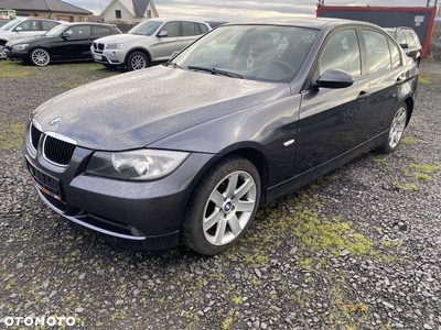 BMW Seria 3 318i