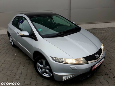 Honda Civic 1.8 Executive NAVI