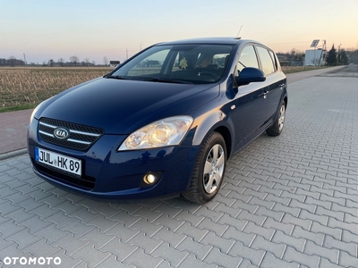 Kia Ceed Cee'd 1.4 Comfort +