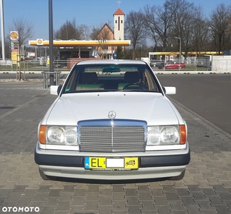 Mercedes-Benz W124 (1984-1993)