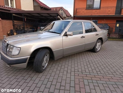 Mercedes-Benz W124 (1984-1993)