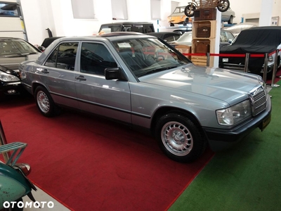 Mercedes-Benz W201 (190)