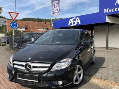 Mercedes Klasa B W246 Sports Tourer 180 BlueEFFICIENCY 122KM 2013