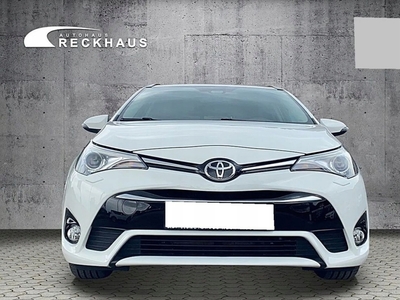 Toyota Avensis III Wagon Facelifting 2015 2.0 D-4D 143KM 2016