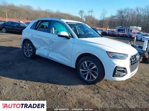 Audi Q5 2.0 benzyna 2021r. (SAYREVILLE)