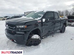 Chevrolet Silverado 5.0 benzyna 2021r. (WAYLAND)