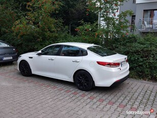 Kia Optima, salon polska