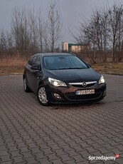 Opel Astra J 2011r 2.0 CDTI