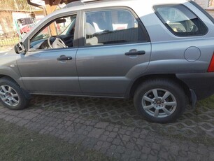 sprzedam KIA SPORTAGE 2.0l z gazem 2007r