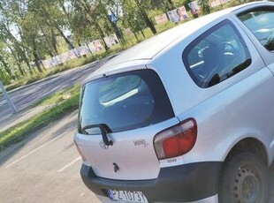 Sprzedam toyotę Yaris 1 gen