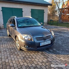 Toyota Avensis Bogato wyposażona