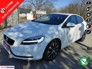 Volvo V40 2.0 benzyna 122 KM 2019r. (Stare Budy)