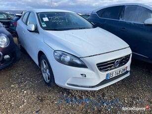 VOLVO V40 2.0i T2 122 DS148