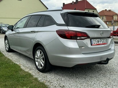 Opel Astra 1.6 CDTI 110KM - Nawigacja, Grzana kierownica, Tempomat, Grzane fotele
