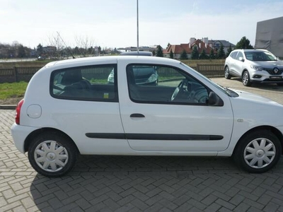 Renault Clio II 1.2 16V 75KM Campus 3D