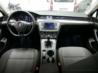 Volkswagen Passat 2,0 / 150 KM / NAVI / LED / Tempomat / ALU / Salon PL / FV23%