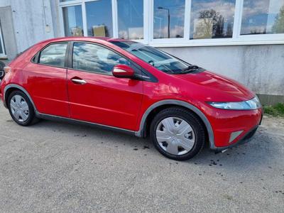 honda civic VIII 5d 1.4 czerwona