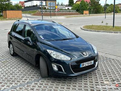 Peugeot 308 SW Panorama 7 osób