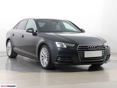 Audi A4 2.0 187 KM 2015r. (Piaseczno)