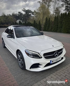 Mercedes-Benz Klasa C 300 T 4Matic 9G-TRONIC AMG Line