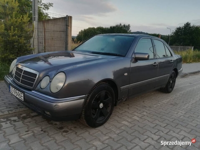 Mercedes E230 W210 niski przebieg