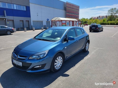 Opel Astra J 1,6 benzyna + LPG