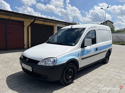 Opel Combo 2005 1.3 CDTI Blaszak Paka Stan Dobry Aktualne Opłaty