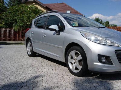 Peugeot 207 1,6 benzyna 2010 Panorama