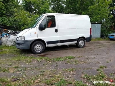 Sprzedam samochód Peugeot Boxer 330 C 2.2 HDI