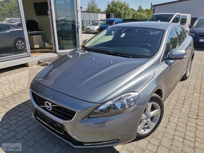 Volvo V40 II