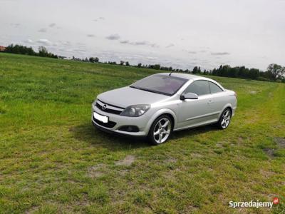 Opel Astra 1.9 CDTI 150 KM Twintop xenon alu 18