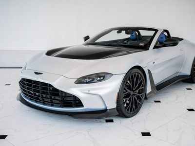 Aston Martin V12 Vantage 2023