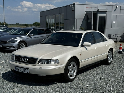 Audi A8 D2 Sedan 4.2 quattro 300KM 1996