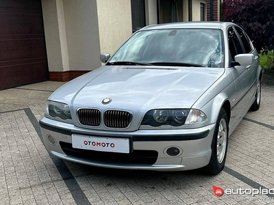 BMW 323