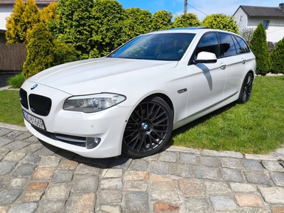 BMW Seria 5 F10-F11 Touring 525d 218KM 2011