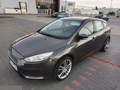 Ford Focus III Hatchback 5d facelifting 1.6 TDCi 95KM 2015