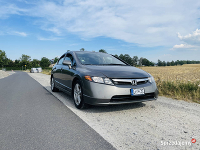 Honda Civic 2007 rok 1.8 benzyna automat