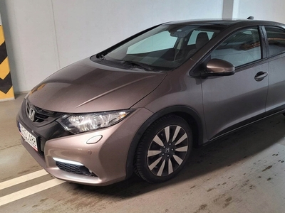 Honda Civic IX Hatchback 5d 1.8 i-VTEC 142KM 2014