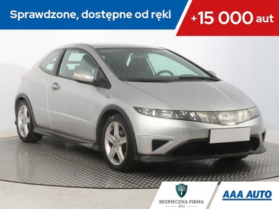 Honda Civic VIII Hatchback 3d 1.8 i-VTEC 140KM 2008