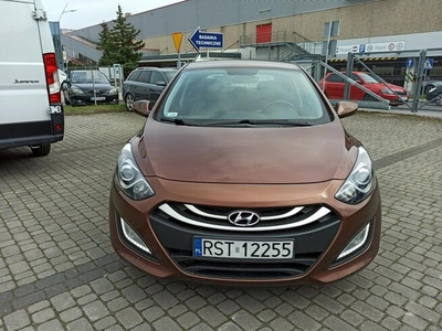 Hyundai i30 1.4 Benzyna 100 KM ! Pierwszy właściciel ! Krajowy ! Niski przebieg !