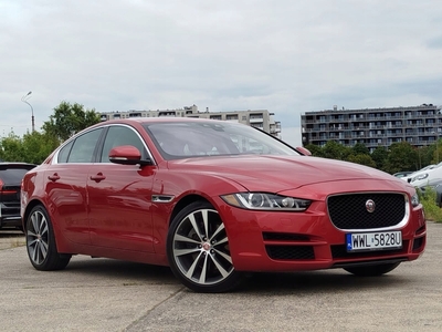 Jaguar XE Sedan Facelifting 2.0 i4P 250KM 2019