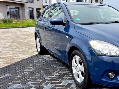 Kia Ceed I Hatchback 5d Facelifting 1.4 DOHC CVVT 90KM 2010