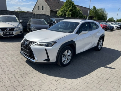 Lexus UX 2021