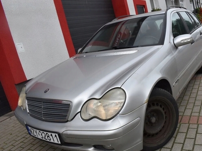 Mercedes Klasa C W203 Kombi T203 2.0 (C 180) 129KM 2002