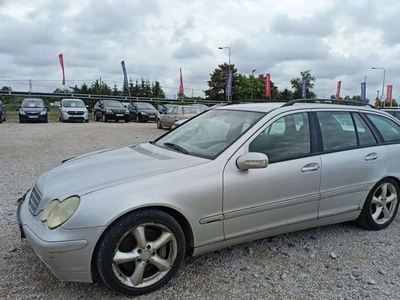 Mercedes Klasa C W203 Kombi T203 2.1 (C 220 CDI) 143KM 2003