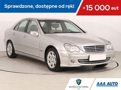 Mercedes Klasa C W203 Sedan W203 1.8 (C 180 Kompressor) 143KM 2004