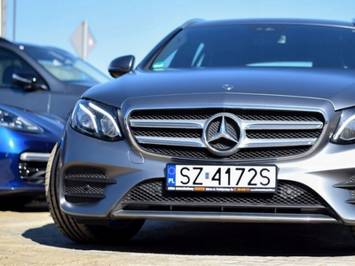 Mercedes Klasa E W213 Kombi Plug-in Facelifting 2.0 E300de 306KM 2020