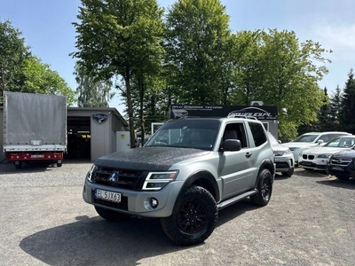 Mitsubishi Pajero IV SUV 3d 3.8 MIVEC 250KM 2013