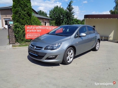 Opel Astra 1.4T 140 KM Klimatronic Led PDC Opłacony sprowadzony z Niemiec