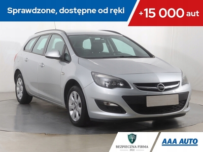 Opel Astra J Sports Tourer Facelifting 1.6 CDTI 136KM 2014